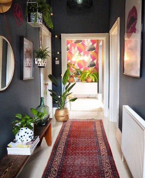 20 Hallway Decor Ideas with Plants | Balcony Garden Web Luxurious Hallway, Ikea Deco, Narrow Hallway Decorating, Hallway Designs, Hallway Design, Dekor Diy, Long Hallway, Hallway Ideas Entrance Interior Design, Hallway Ideas Colour