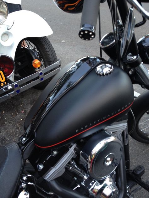 Check out the FLAT Black Paint job on this Harley... beautiful Harley Paint Jobs, Matte Black Motorcycle, Flat Black Paint, Harley Davidson Nightster, 1200 Sportster, Street Custom, Motorcycle Ideas, Motorcycle Paint, Motorcycle Paint Jobs