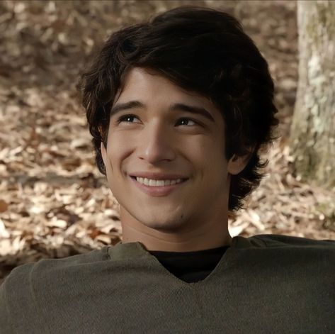 Tyler Garcia Posey, Tyler Posey Teen Wolf, Scott Wolf, Teen Wolf Scott, Teen Wolf Mtv, Crystal Reed, Tyler Posey, Scott Mccall, Chuck Bass