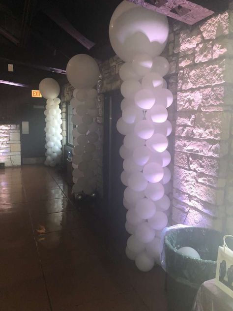 Sweet 16 Entrance Ideas, All White Sweet 16, Sage Green Sweet 16, Sweet Sixteen Decor, All White Party Ideas, Sweet 16 Dinner, Green Sweet 16, Sweet 16 Rose Gold, White Sweet 16