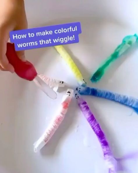 Malarkey Kids on Instagram: “🌈Fun Activity Alert🌈 How to make colorful paper worms 🐛 that wiggle! All you need to do is: (1) Color one side of a piece of paper towel…” Creepy Crawly Activities For Preschool, Worm Activities For Toddlers, Worm Lesson Plans Preschool, Creepy Crawlies Craft For Kids, Worm Crafts For Kids, Worm Crafts Preschool, Creepy Crawlies Activities, Worm Crafts, Sensory Kids