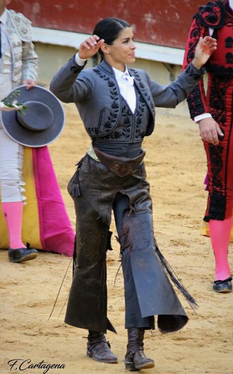 Matador Inspired Fashion, Spanish Western Fashion, Space Cowboy Aesthetic Outfits, Spanish Clothes Traditional, Spanish Culture Fashion, Cowboy Clothes Reference, Cowboy Boot Reference, Old Western Clothing, Spain Traditional Clothing