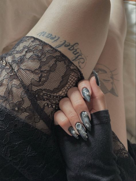 nails by @hizunails tattoo by @teawithsat4n and @neube.tattoo Fallen Angel, Sweet Dreams, Angel, Tattoos, Nails