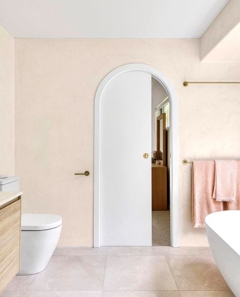 Sliding Door With Arch, Arched Pocket Doors Bathroom, Room Italy, Sliding Door Bathroom, Pocket Doors Bathroom, Arch Door, Sliding Pocket Doors, Arched Doors, Curved Walls