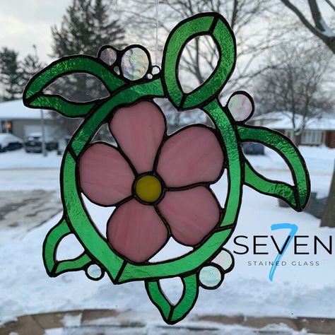 Iridescent Bubbles, Turtle Symbolism, Symbolism And Meanings, Stained Glass Sea, Glass Sea Turtle, Glass Turtle, Art For Children, Green Turtle, Turtle Art