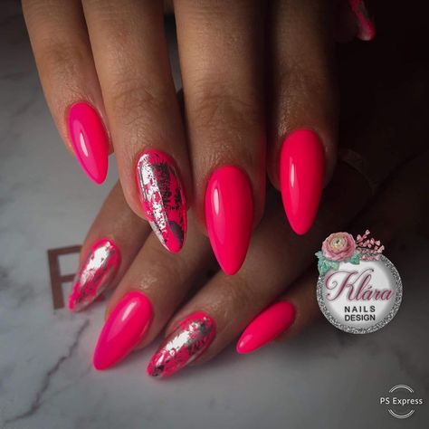 Pink Modern Nails, Neon Nail Ideas Summer Almond, Nail Art Fucsia, Nail Designs 2023 Spring, Lavender Nail Designs, 2023 Spring Nails, Digital Lavender, Lavender Nails, Almond Acrylic Nails