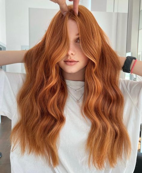 Ginger Hair with Delicate Contouring Golden Copper Hair, Ginger Brown Hair, Bright Copper Hair, Dark Ginger Hair, Ginger Hair Dyed, Cheveux Oranges, Hair Contouring, Hair Color Orange, Red Hair Inspo