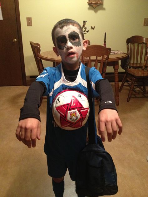 Soccer player zombie Halloween costume Zombie Costume Ideas, Soccer Player Costume, Football Player Halloween Costume, Zombie Football Player, Football Player Halloween, Hockey Player Costume, Zombie Halloween Costume, Football Player Costume, Zombie Halloween Costumes