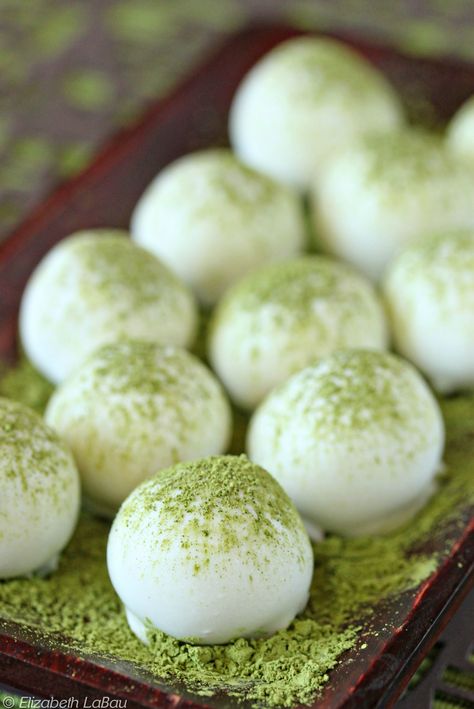 Matcha Green Tea Truffles | From candy.about.com Green Tea Dessert, Matcha Green Tea Recipes, Matcha Recipes, Green Tea Recipes, Green Teas, Matcha Recipe, Baking Desserts, Recipes Baking, Delicious Magazine