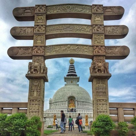 Sanchi Stupa, north of Bhopal. Sanchi Stupa Photography, Sanchi Stupa, Jay Bhim, Buddhist Artwork, Buddhist Iconography, Ancient Discoveries, Traditional Sculptures, Buddhist Temples, Ancient Indian Architecture