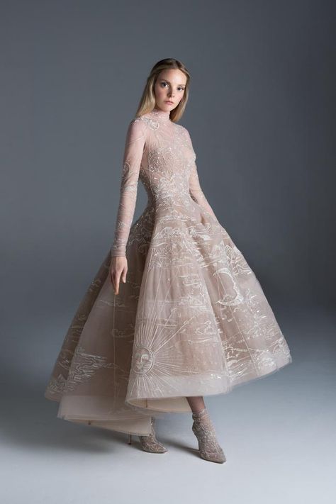 Paolo Sebastian haute couture autumn/winter '19/'20 - Vogue Australia East Of The Sun, Paolo Sebastian, 2019 Couture, Cocktail Gowns, Special Dresses, Looks Street Style, Long Sleeve Wedding, Wedding Dress Sleeves, Wedding Dress Long Sleeve