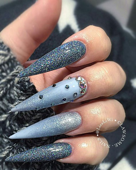 Nail Time, Pointed Nails, Stiletto Nails Designs, Nail Jewelry, Fancy Nails, Gorgeous Nails, Stiletto Nails, Cosmetology, Blue Nails