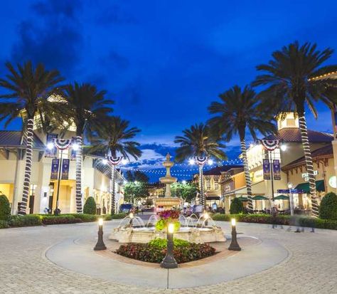 Florida Nightlife, Florida Itinerary, Fort Walton Beach Florida, Restaurants Outdoor Seating, Okaloosa Island, Waterfront Restaurant, Door Upgrade, Fort Walton Beach, Beach Boardwalk