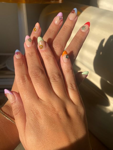 Flower Gem Nail Designs, Colorful Nails With Rhinestones, Rhinestone Nails Flower, Rhinestone Flowers On Nails, Flower With Rhinestone Nails, Flower Gem Nails, Rhinestone Flower Nails, Multi Color Gem Nails, French Tip With Gems