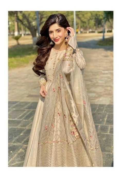 Marwa Hocane, Mawra Hocane, Welcome To Home, Anarkali Dress Pattern, Pakistani Fancy Dresses, Pakistani Dresses Casual, Beautiful Pakistani Dresses, Best Dress, Bridal Dress Fashion