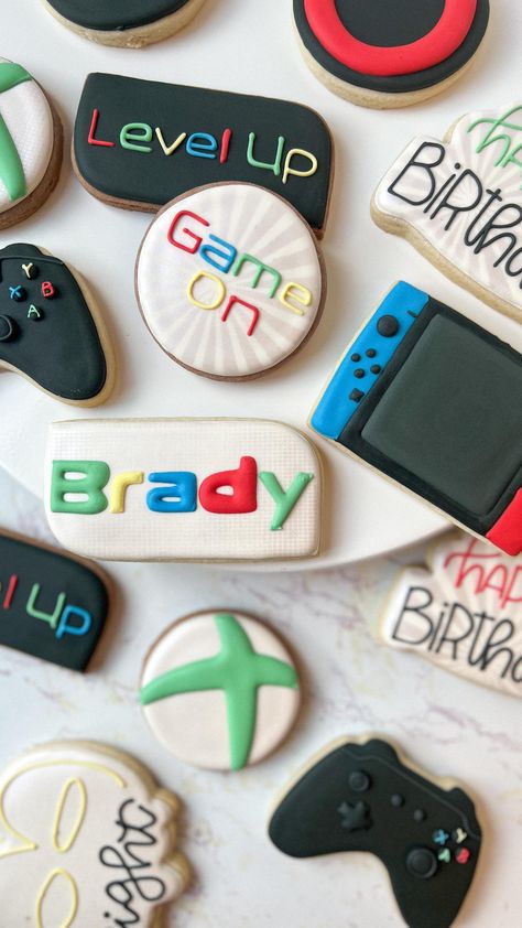 Sweet Paprika LLC (@sweetpaprikallc) • Instagram photos and videos Gaming Royal Icing Cookies, Arcade Cookies, Gamer Cookies Decorated, Playstation Cookies, Gaming Cookies, Gamer Cookies, Cookie Gram, Sweet Paprika, Icing Cookies