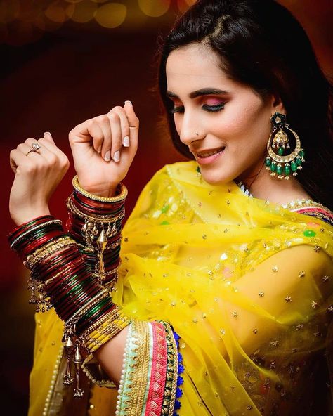 969 Likes, 5 Comments - The Wedding Brigade (@theweddingbrigade) on Instagram: “The bride looks amazing on her bangle ceremony in this bright yellow lehenga 😍 Her bangle stacking…” Birthday Candle Photography, Bangle Ceremony, Bangle Stacking, Prewedding Ideas, Bride Looks, Diwali Photos, Colorful Bangles, Yellow Lehenga, Fashion Indian