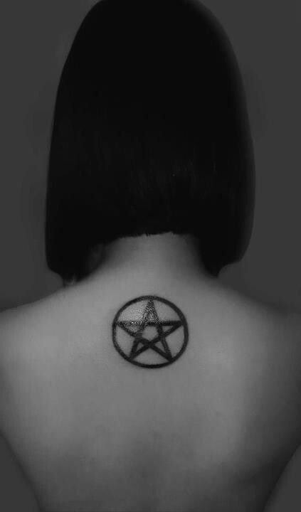 Pentagram Satanic Pentagram Tattoo, Pentagram Tattoo Wicca, Tattoo In Back, Pentagram Tattoos, Pentacle Tattoo, Tattoos Meaning Strength, Pentagram Tattoo, Protection Tattoo, Wiccan Tattoos