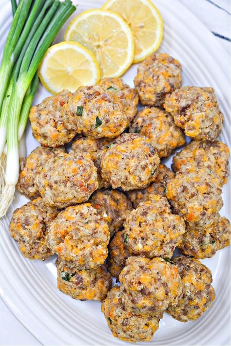 Keto Crack Sausage Balls - The Perfect Keto Appetizer or Snack! Cottage Cheese Chicken, Keto Dough, Keto Cottage Cheese, Keto Apps, Breakfast Finger Foods, Keto Finger Foods, Chicken Food Recipes, Keto Favorites, Keto Brunch