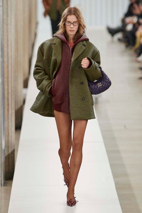 Miu Miu F/W 2023 - Miu Miu F23 - 46 2023 Ready To Wear, Fashion Victim, 가을 패션, Fall 2023, Passion For Fashion, Paris Fashion, Autumn Winter Fashion, Runway Fashion, Miu Miu