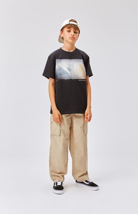 Earth pictures - spring summer 2023 Earth Pictures, Boys Jeans, White Boys, Sustainable Clothing, Kids Wear, Boy Fashion, Quality Clothing, Kids Boys