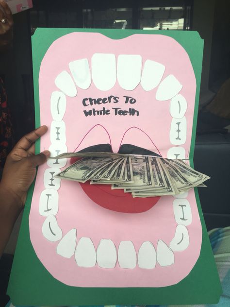 Arts and crafty Christmas gift to my sister! Great gift card when gifting for getting work done on your teeth by a dentist, orthodontist or teaching children in a classroom setting! This display of teeth made her present very special!!! I could tell from her amazing smile!!! Dentist Day Gift Ideas, Dentist Crafts, Crafty Christmas Gifts, Getting Work Done, Dentist Day, Gift For Dentist, Dental Assisting, Dental Gifts, Newborn Mom