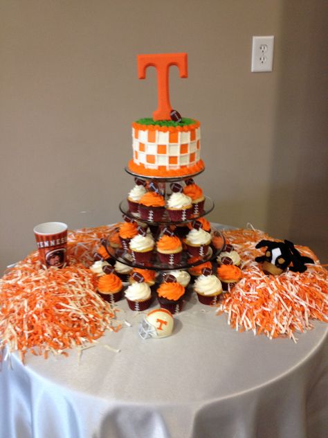 TN VOLS cupcakes Ucf Party Decorations, Tn Vols Birthday Cake, Vols Birthday Party Tennessee, University Of Tennessee Cake, Utk Graduation Party, Tennessee Vols Birthday Party, Tennessee Graduation Party, Tennessee Birthday Party, University Of Tennessee Graduation Party