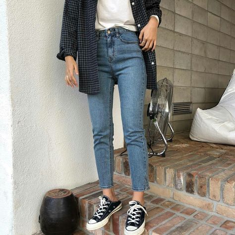 Korean Fashion Ideas, Korean Fashion Outfits, Black Converse, Korean Fashion Trends, 가을 패션, Korean Street Fashion, Korean Outfits, Mode Inspiration, Looks Vintage