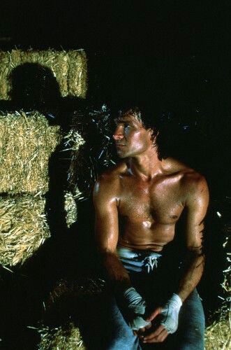 Patrick Swayze from the scene RoadHouse Roadhouse Patrick Swayze, Patrick Swayze Roadhouse, Patrick Swayze Shirtless, Darry Curtis, Patrick Swayze Movies, Patrick Swazey, Patrick Swayze Dirty Dancing, Greaser Aesthetic, Rumble Fish