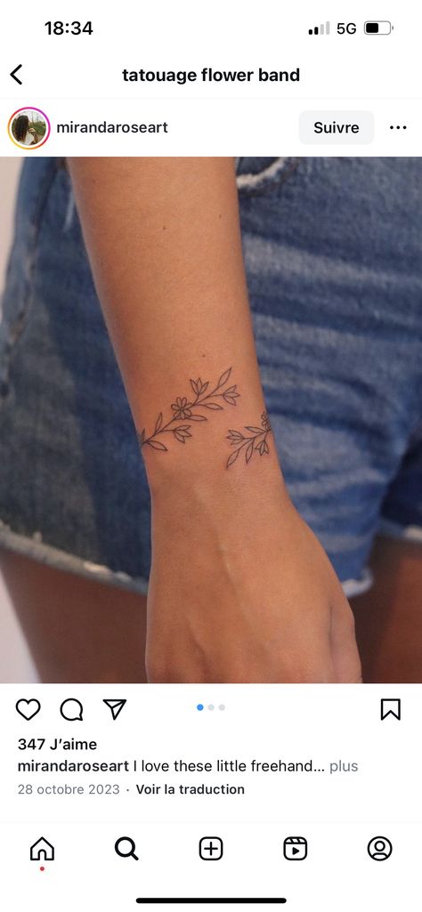 Tiny Flower Wrist Tattoo, Ditsy Tattoo Ideas, Half Wrist Tattoo, Wrist Flower Tattoo Bracelet, Flower Tattoo Around Wrist, Flower Wrap Around Tattoo Stencil, Dainty Flower Wrist Tattoos, Bracelet Tattoo Flower, Feminine Bracelet Tattoo