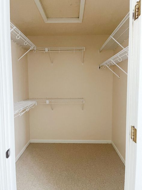 Modern Small Bedroom Design, Small Walkin Closet, Modern Small Bedroom, Walkin Closets Design, Wire Closet Organizers, Small Walk In Closet Organization, Small Bedroom Design Ideas, Small Master Closet, Wire Closet Shelving