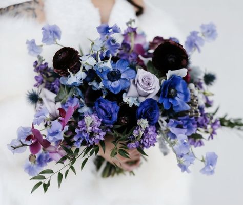 Navy And Violet Wedding, Navy Blue And Purple Wedding Flowers, Dark Purple And Light Blue Wedding, Purple And Blue Winter Wedding, Blue Wedding Theme Flowers, Navy Blue And Lavender Wedding, Purple And Navy Blue Wedding, Sapphire Wedding Theme, Dark Blue Bouquet