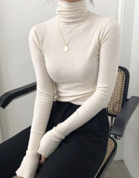 @senaloamara Minimal Fall Outfit, Minimalist Fashion Fall, Cotton Tunic Dress, Mode Tips, Fashion Sweaters, Fashion Collage, Minimal Chic, Mode Inspo, 가을 패션