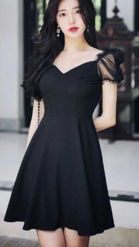 Onepiece Dresses Party, Black Frock Dress Western, Frock Dress Western, Korean Dress Party Night, Frock For Teens, Black One Piece Dress, Small Frocks, Onepiece Dress, Soft Ideas