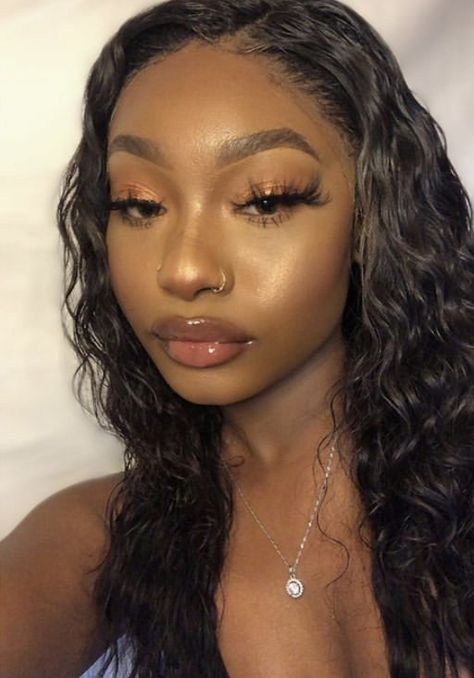 Nose Piercing Black Woman, Nose Piercing Big Nose, Girls With Nose Rings, Double Nostril Piercing, Double Nose Piercing, Cute Nose Piercings, Nose Piercing Hoop, Nostril Piercing, Faux Piercing