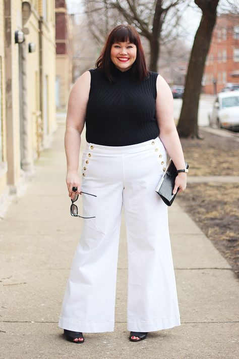 One Pant, 3 Looks - How to Wear the White Wide Leg Trouser #theeverygirl White Wide Leg Pants Outfit Plus Size, White Pants Plus Size Outfits, Plus Size White Pants Outfit, Wide Leg Jeans Outfit Plus Size, Wide Leg Pants Outfit Plus Size, White Wide Leg Jeans Outfit, White Wide Leg Pants Outfit, White Jeans Plus Size, Styling Wide Leg Pants