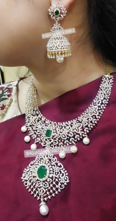 Emerald Necklace Indian Gold Jewellery, Emerald Necklace Indian, Latest Diamond Jewellery, Diamond Emerald Necklace, Diamond Earrings Indian, Diamond Jewellery Designs, Diamond Necklace Indian, Indian Gold Jewellery, Diamond Necklace Wedding