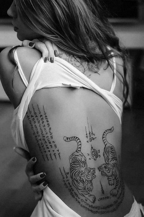 [15+] Best Tiger Tattoos for Women [Updated 2023] Woman With Tattoos, Tiger Tattoo, Back Tattoos, My Tattoos, Art Tattoos, Tattoos Ideas, Back Tattoo, Tattoo Idea, Tattoo Inspo