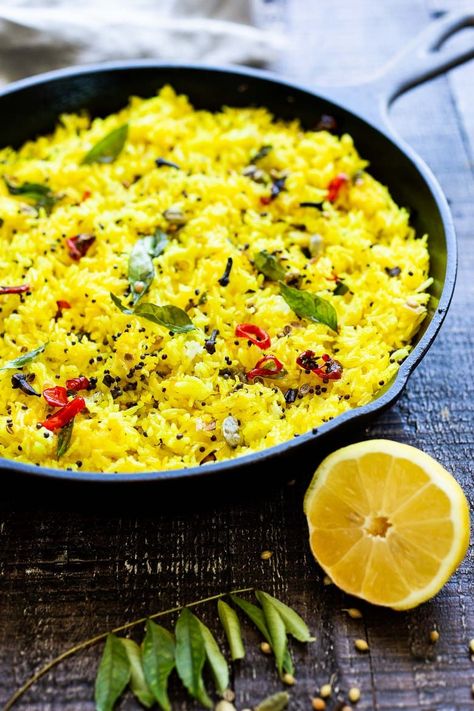 Lemon Rice Recipes Indian, Lemon Rice Indian, Lemon Rice Recipes, India Recipes, Ghee Rice, Rice Meals, Feasting At Home, Indian Meals, Rice Side Dish Recipes