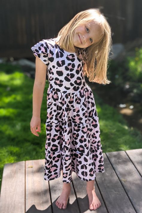 Beginner Sewing Projects For Kids, Easy Girls Dress, Skater Dresses Pattern, Tiered Dress Pattern, Ruffled Dress Pattern, Kids Maxi Dresses, Girls Dress Pattern Free, Beginner Sewing Projects, Tips For Sewing