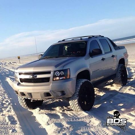 2007 Chevrolet Avalanche lifted Lifted Avalanche, 2007 Chevy Avalanche, Avalanche Truck, Avalanche Chevrolet, Car Stunt, 2007 Chevrolet Tahoe, Texas Truck, Truck Life, Custom Vehicles