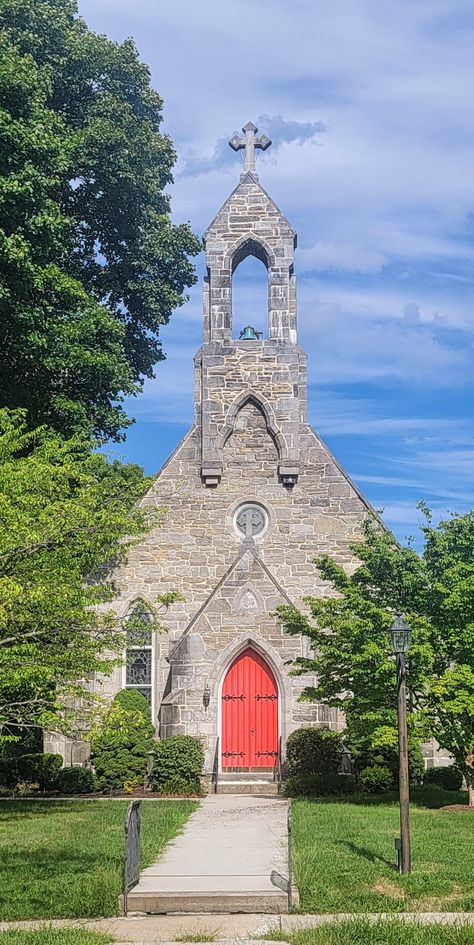 Another one of my favorite things to photograph are churches & chapels.. most especially those little country churches we find along the backroads we so often travel.. Hope y'all enjoy! BE BLESSED🩵 GigiLynn  #churchesnchapels #amateurimagesbygigi  #myphotos #mybestshots  #churches  #chapels #countrychurches #oldchurches #churchpics #churchphotos #myshots Old Country Churches, Church Pictures, Country Church, Old Churches, Church Architecture, Place Of Worship, Male Portrait, Bible Inspiration, Diy Painting