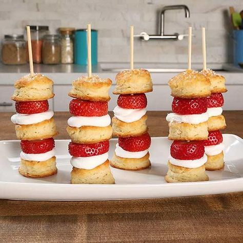 Dessert Skewers, Strawberry Shortcakes, 4th Of July Cake, Strawberry Dessert Recipes, Strawberry Shortcake Recipes, Shortcake Recipe, Sweetened Whipped Cream, Sprinkle Cake, Strawberry Desserts