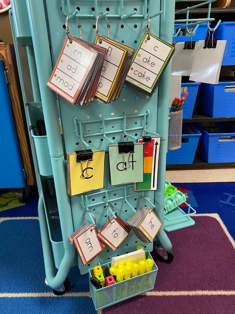 Reading Cart, Guided Phonics, Reading Intervention Classroom, Reading Intervention Activities, Phonics Curriculum, Intervention Classroom, Phonics Centers, The Science Of Reading, First Grade Phonics