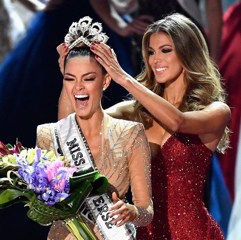 Congratulations to Demi-Leigh Nel Peters! Ishika Core, Demi Tebow, Universe Costume, Miss Universe 2017, Miss South Africa, Demi Leigh Nel Peters, Miss Colombia, Thalia Grace, Girls Run The World