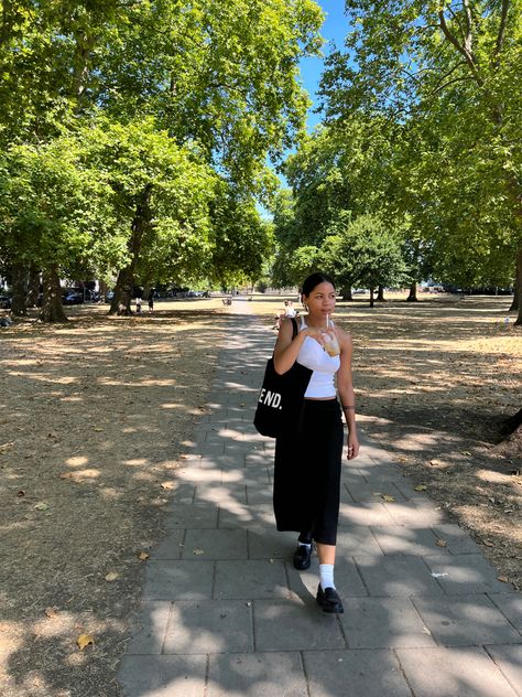 Black linen midi skirt with loafers Loafers With Midi Skirt, Midi Skirt With Loafers, Skirt With Loafers, Linen Skirt Outfit, Linen Midi Skirt, Floral Midi Skirt, Black Loafers, Linen Skirt, Black Linen