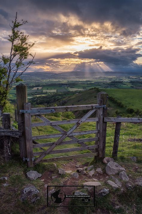 Views of the Mid Wales countryside, Powys captured by landscape photographer Chris Wain and available as a Fine Art Print from Black Key Photography #CorndonHill #Powys #Wales #Travel #Wanderlust #Bucketlist #landscapephotography #photographyprint Mid Wales, Best Landscape Photography, Rule Britannia, Visit Wales, Countryside Landscape, British Countryside, Cloudy Sky, Meaningful Life, Cool Landscapes