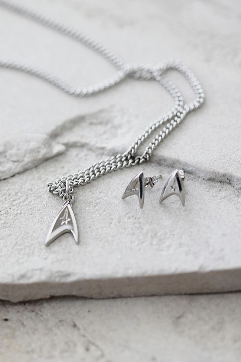 Star Trek Jewelry, Geeky Jewellery, Star Trek Merchandise, Fandom Jewelry, Rings Ideas, Starship Enterprise, Star Trek Tos, The Final Frontier, Anniversary Jewelry