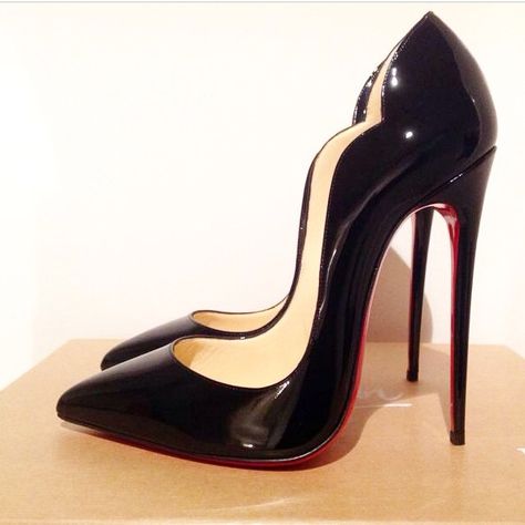 Loubitons Heels, Loubiton Heels, Extreme High Heels, Ugly Shoes, Louboutin Shoes, High Heels Stilettos, Christian Louboutin Shoes, Christian Louboutin Pumps, Stiletto Heels