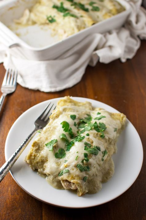 Chicken Enchiladas with Tomatillo Sauce - Taming of the Spoon Chicken Enchiladas With Tomatillo Sauce, Tomatillo Enchiladas, Enchiladas With Tomatillo Sauce, Enchiladas Verdes Recipe, Tomatillo Recipes, Tomatillo Sauce, Chicken Food Recipes, Cheese Enchiladas, Enchilada Recipes